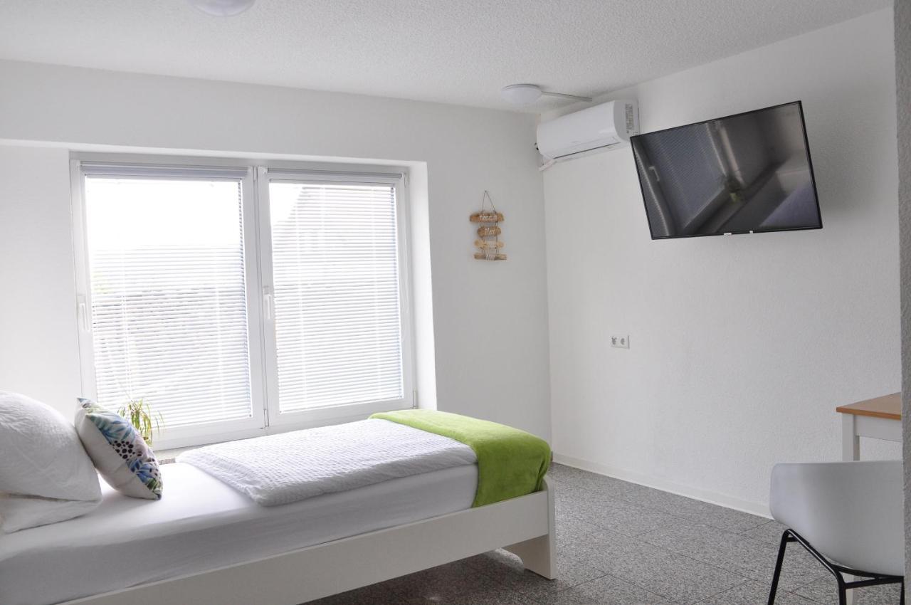 N37 -Modern Eingerichtete Zimmer In Ruhiger Lage Aldingen  Екстер'єр фото